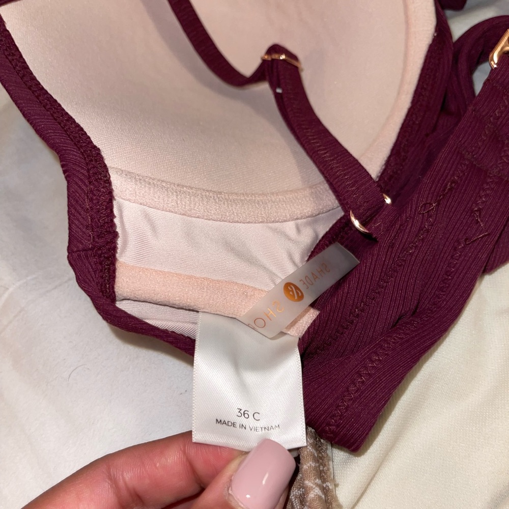 Bikinis 👙 - Picture 3 of 5